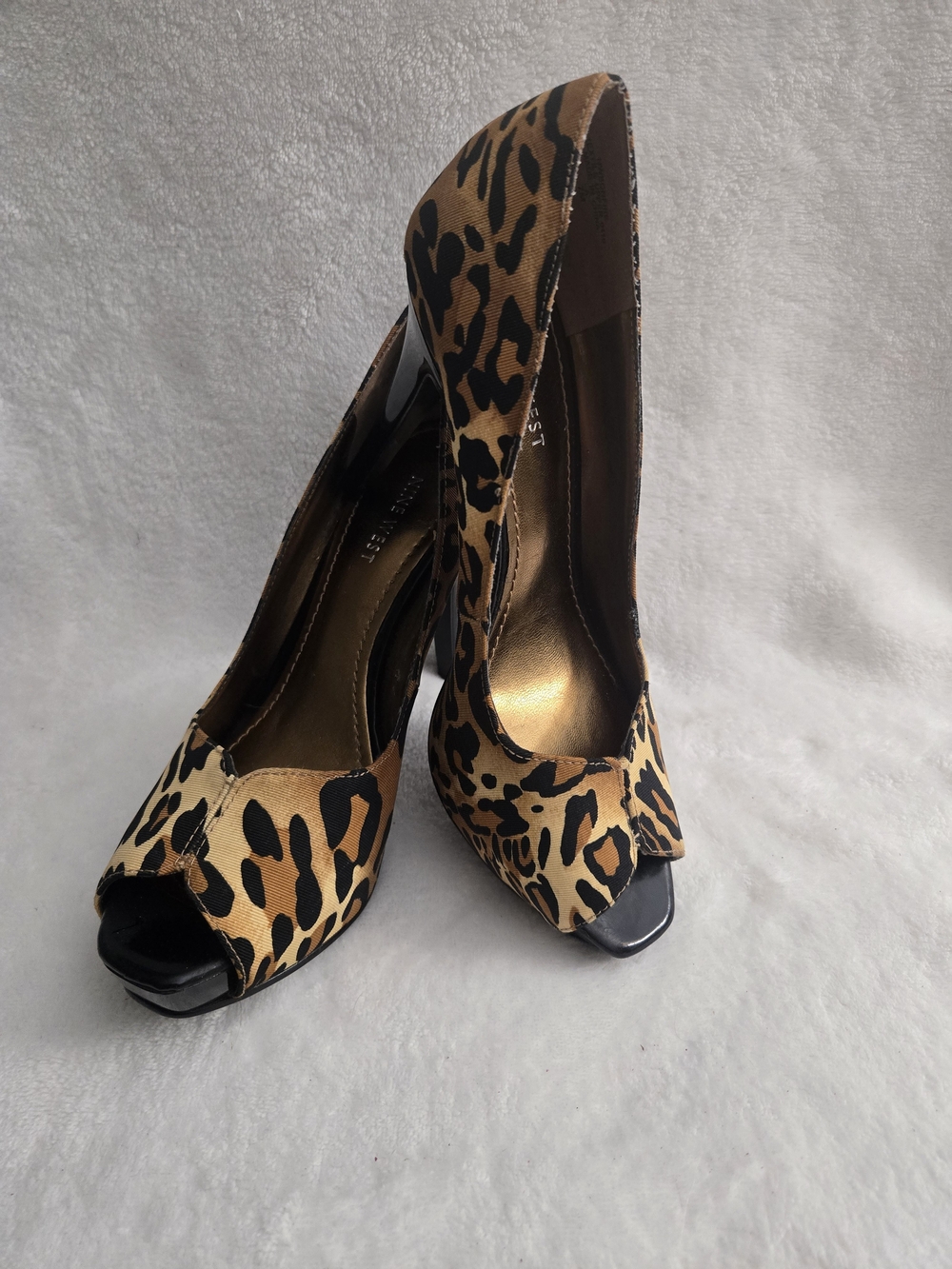 Nine West Women's Bonfire Leopard Print Peep Toe Stiletto Heels Size 7
